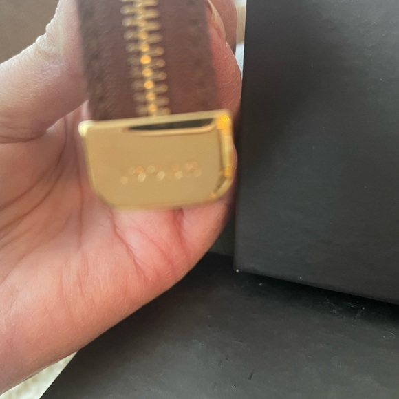 GUCCI Authentic Monogram Key & Card Holder with Box - Picture 7 of 7